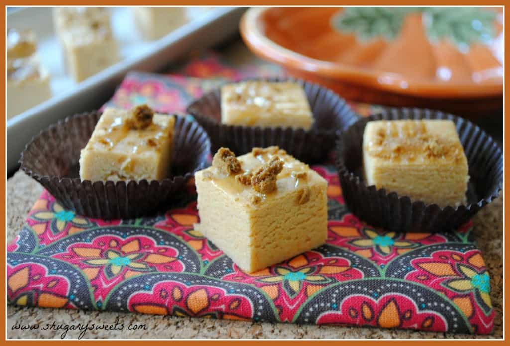 Pumpkin Spice Fudge: soft flavorful fudge with JELLO pudding mix and topped with crushed gingersnaps. So delicious!