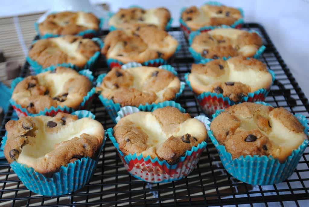Chocolate Chip Rolo Cheesecake Muffins from www.shugarysweets.com