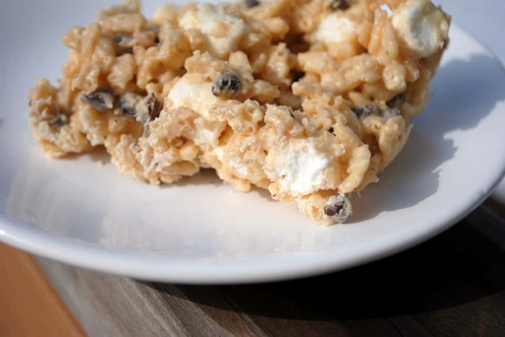 Avalanche Krispie Treats from www.shugarysweets.com Avalanche Krispie Treats from www.shugarysweets.com