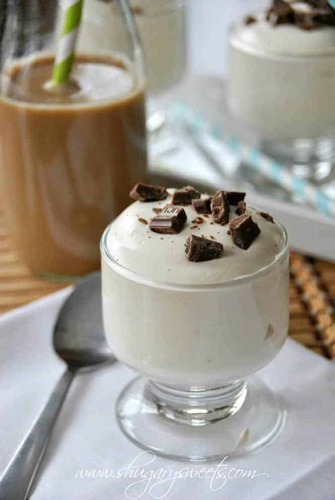 Vanilla Iced Coffee Pudding: delicious, skinny dessert made with pudding, International Delight iced coffee, milk and Cool Whip #LightIcedCoffee #dessert @shugarysweets Vanilla Iced Coffee Pudding: delicious, skinny dessert made with pudding, International Delight iced coffee, milk and Cool Whip #LightIcedCoffee #dessert @shugarysweets