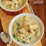 Chicken Pot Pie Soup recipe: a delicious soup that is on your table in 30 minutes! #pillsburypiecrust Chicken Pot Pie Soup recipe: a delicious soup that is on your table in 30 minutes! #pillsburypiecrust