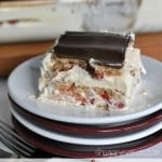 Strawberry Eclair Cake: a delicious, no bake dessert with strawberries, chocolate, grahams and pudding! #iceboxcake @shugarysweets Strawberry Eclair Cake: a delicious, no bake dessert with strawberries, chocolate, grahams and pudding! #iceboxcake @shugarysweets