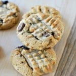Chocolate Chunk Peanut Butter cookies: chunky peanut butter with chocolate chunks for the perfect cookie combination! #chocolate #peanutbutter Chocolate Chunk Peanut Butter cookies: chunky peanut butter with chocolate chunks for the perfect cookie combination! #chocolate #peanutbutter