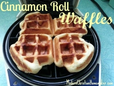 Cinnamon-Roll-Waffles