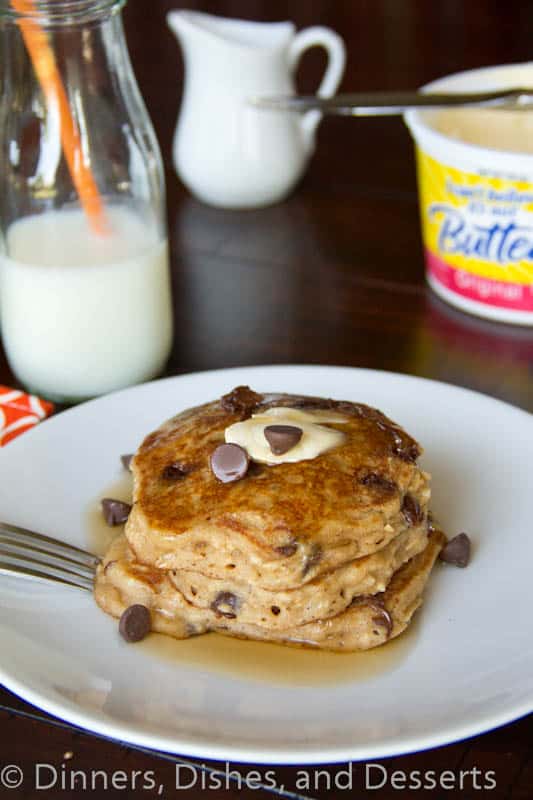 Oatmeal-Chocolate-Chip-Pancakes-2