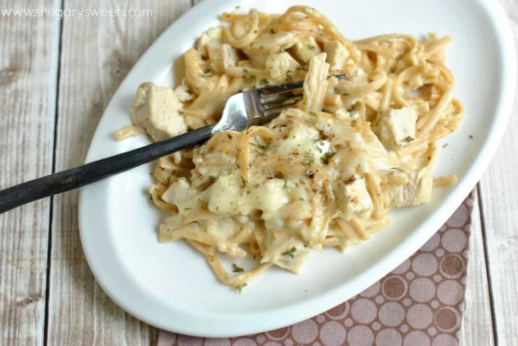 Cheesy, Chicken Tetrazzini. One of our favorite meals, perfect for serving a crowd too! EASY and DELISH! #dinnerideas #chickendinner