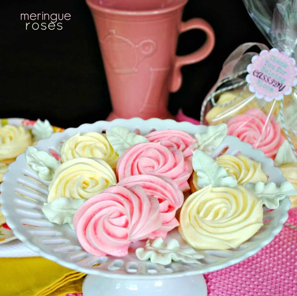 Meringue Roses Cookies: flavored with gelatin, these cookies are a perfect treat! Meringue Roses Cookies: flavored with gelatin, these cookies are a perfect treat!