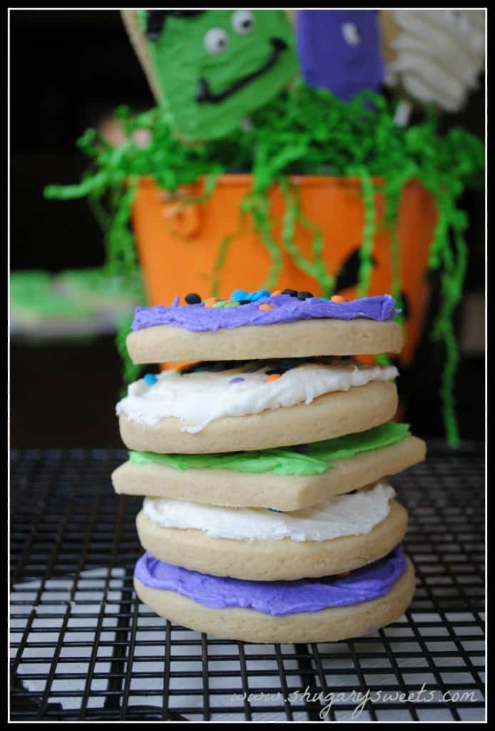 Monster Sugar Cookies: soft sugar cookies frosted for halloween!