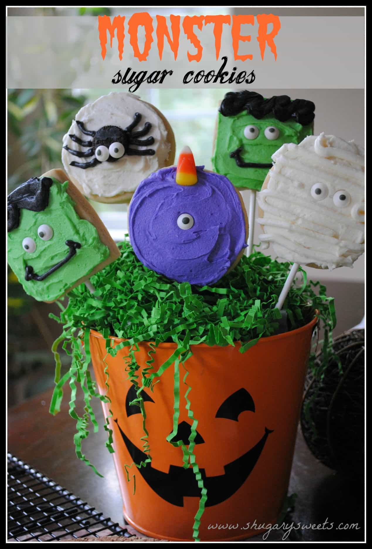 Monster Sugar Cookies: soft sugar cookies frosted for halloween! Monster Sugar Cookies: soft sugar cookies frosted for halloween!