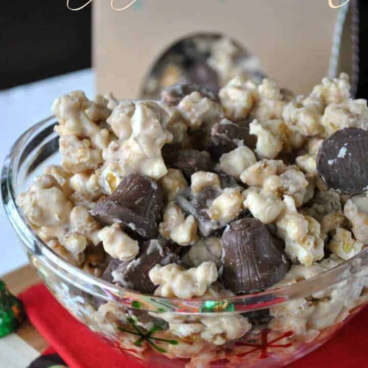 Peanut Butter Caramel Corn with Butterfingers