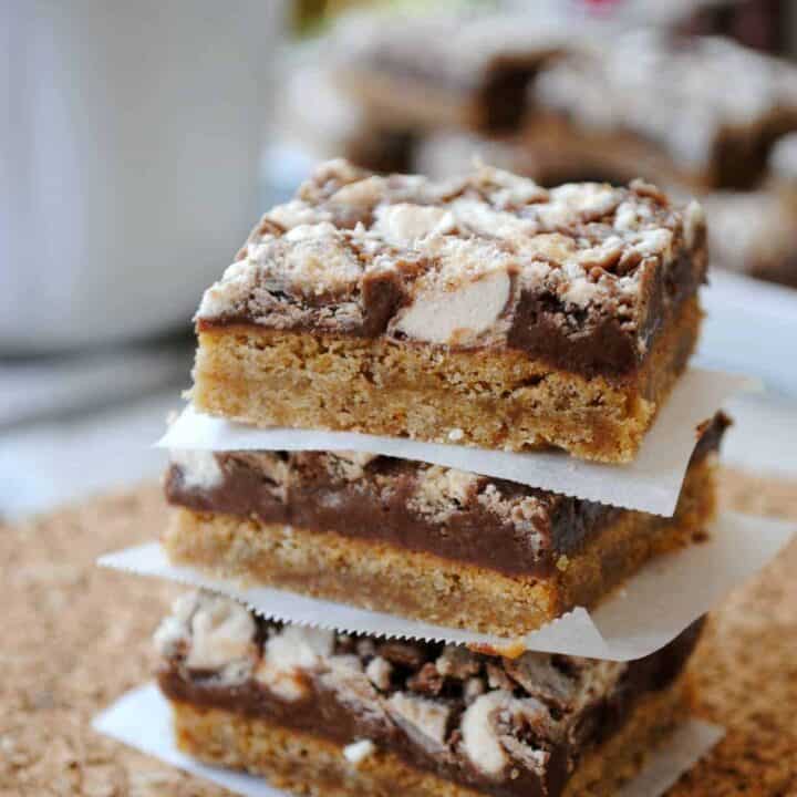 Whopper Cookie Bars from www.shugarysweets.com