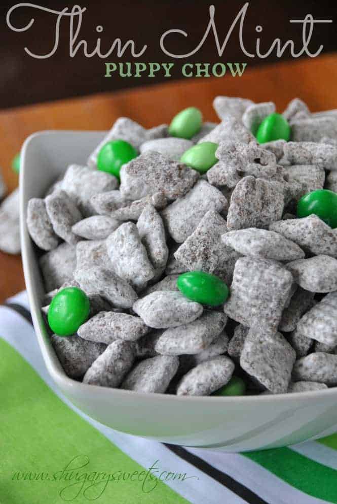 Thin Mint Puppy chow: this recipe for puppy chow tastes like the popular Thin Mint Cookies #girlscoutcookies #thinmints www.shugarysweets.com