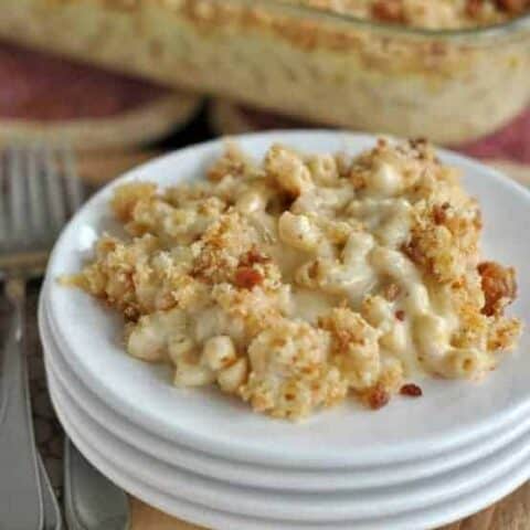 Gouda Bacon Macaroni and Cheese: comfort food that kids and grownups will LOVE #macandcheese @shugarysweets