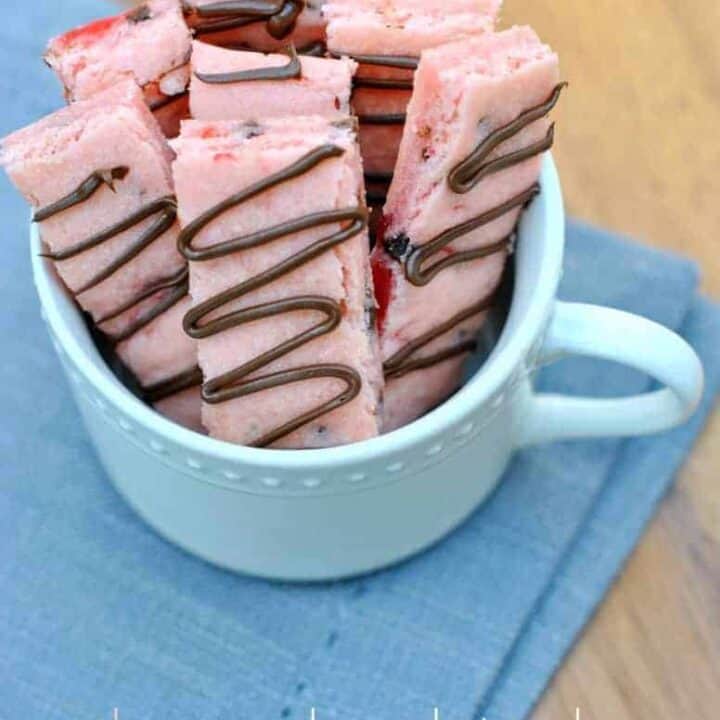 Cherry Chocolate Chip Shortbread-image