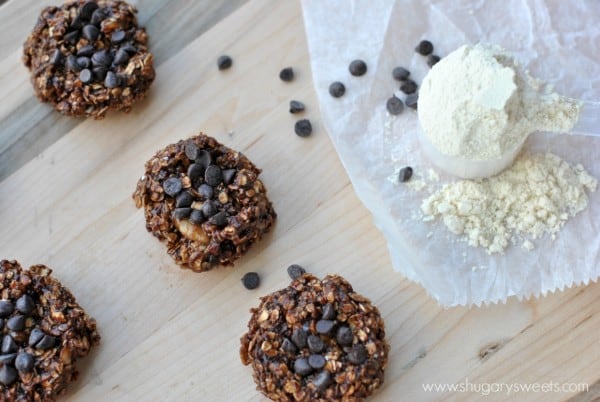 Skinny No Bake Cookies: made with banana, oatmeal, chocolate, peanut butter and they taste absolutely amazing!!! #nobake #skinny