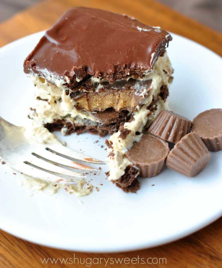 No Bake Chocolate Peanut Butter Eclair Cake: a delicious no bake dessert filled with chocolate, peanut butter and #reeses