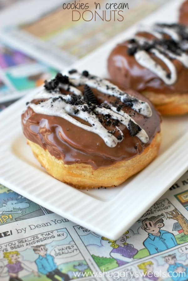 Cookies 'n Cream Donuts: easy fried donuts using Pillsbury Grands, ready in 30 minutes, topped with chocolate and oreos!