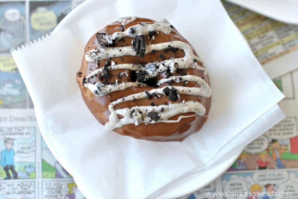 Cookies 'n Cream Donuts: easy fried donuts using Pillsbury Grands, ready in 30 minutes, topped with chocolate and oreos!
