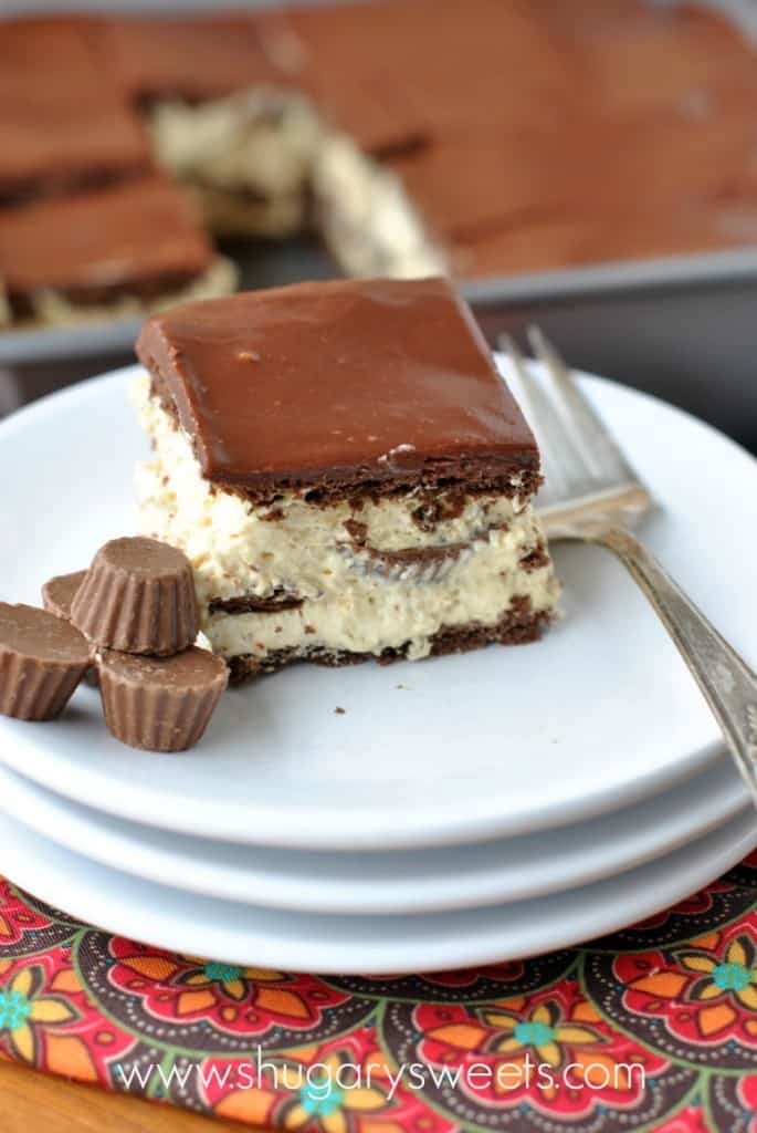 No Bake Chocolate Peanut Butter Eclair Cake: a delicious no bake dessert filled with chocolate, peanut butter and #reeses