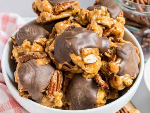 https://www.shugarysweets.com/wp-content/uploads/2013/08/caramel-nut-clusters-recipe-500x375.jpg