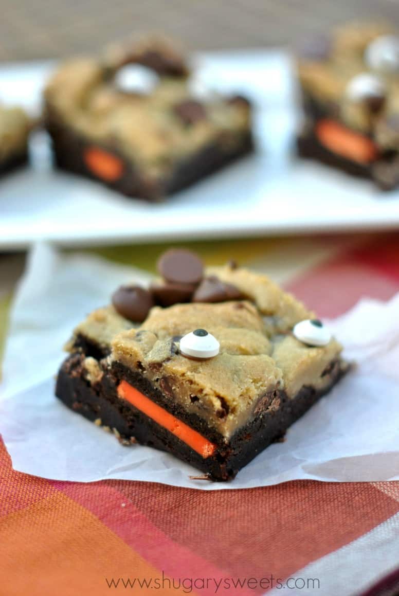 Spooky Brookies: layer of brownies with Halloween oreos, chocolate chip cookie dough and edible "eyes"