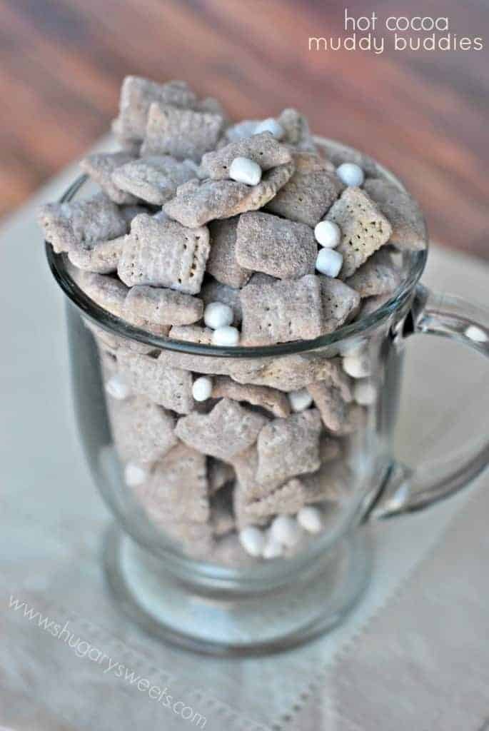 Hot Cocoa Muddy Buddies: delicious hot chocolate mix with marshmallows make a fun snack! 