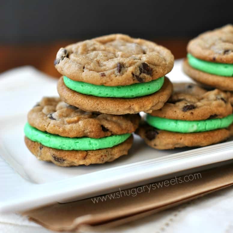 Mint Chocolate Chip Sandwich Cookies: easy cookies with mint buttercream filling!