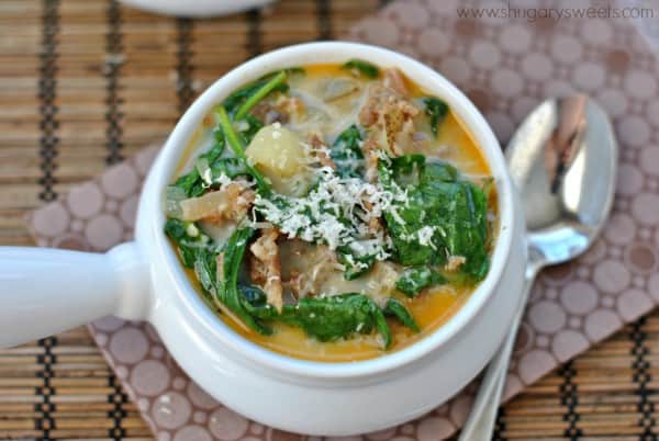 Creamy copycat recipe of Olive Garden's Zuppa Toscana Soup! #copycat