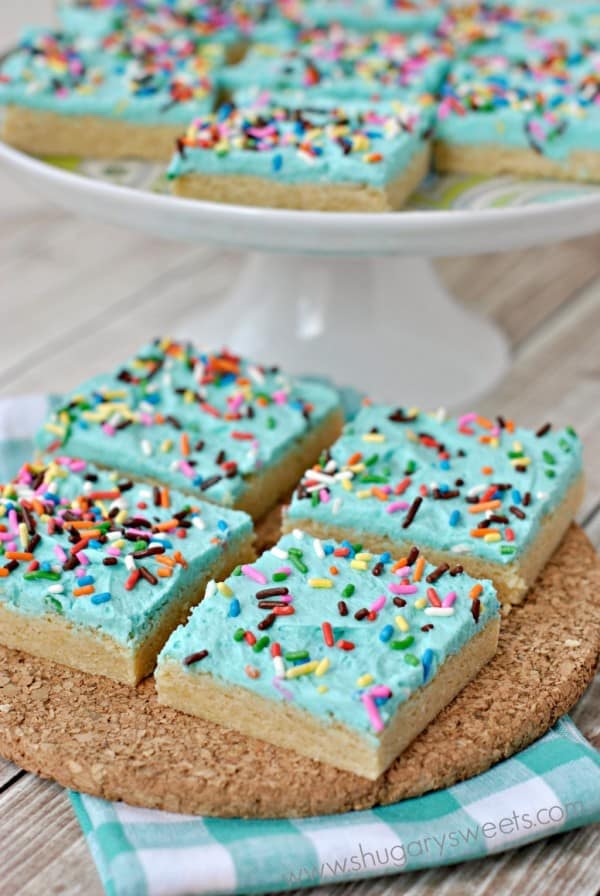 Frosted Sugar Cookie Bars: chewy sugar cookies topped with a creamy buttercream frosting!