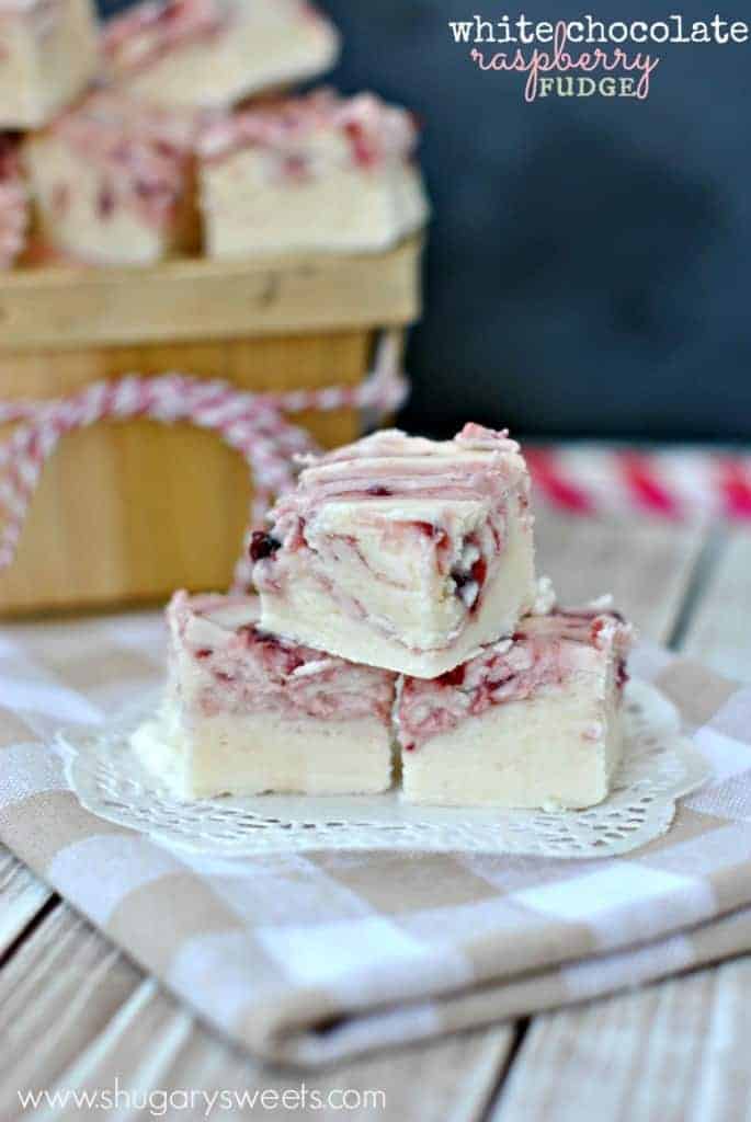 White Chocolate Raspberry Fudge: creamy white chocolate fudge with a swirl of raspberry preserves!