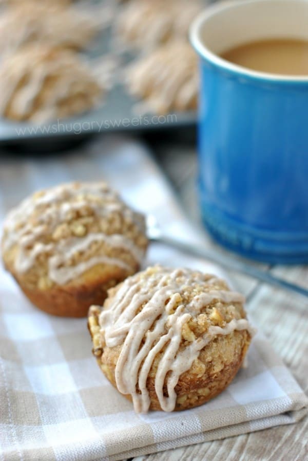 Cinnamon Glazed Banana Streusel Muffins: easy, delicious breakfast treat!