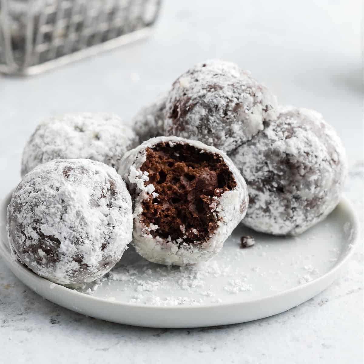 chocolate-powdered-donut-holes-recipe.jpg