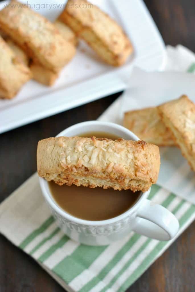 Coconut Biscotti: crunchy sweet biscotti with coconut flavor! Perfect dunked in coffee or tea!