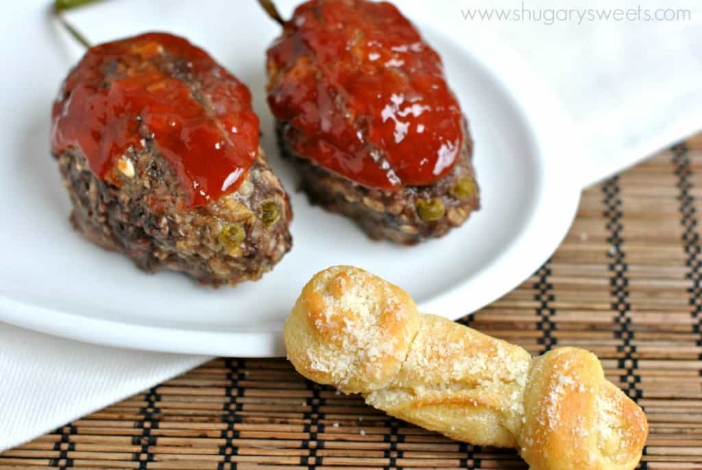 Meatloaf and Garlic Parmesan Breadsticks transform into a goulish dinner: Bloody Rats and Bones! #halloween #aprilfools