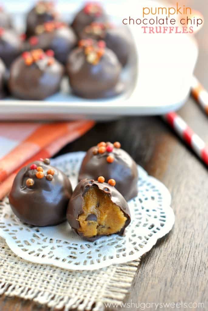 Pumpkin Chocolate Chip Cookie Dough Truffles: little bites of egg free cookie dough with a pumpkin twist. So yummy!