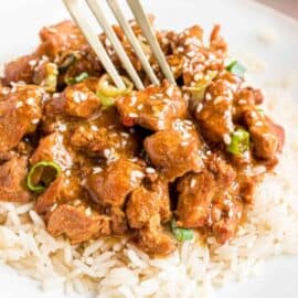 cropped-slow-cooker-orange-chicken-plated.jpg