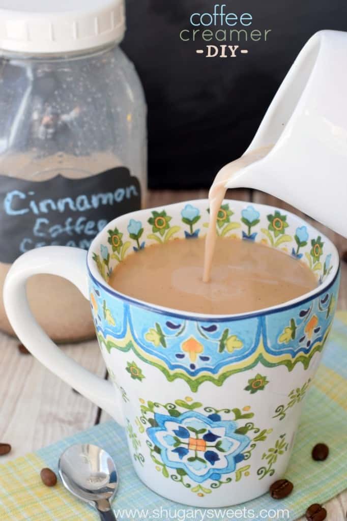 Homemade Cinnamon Coffee Creamer: so easy to make and you only need a couple of ingredients!
