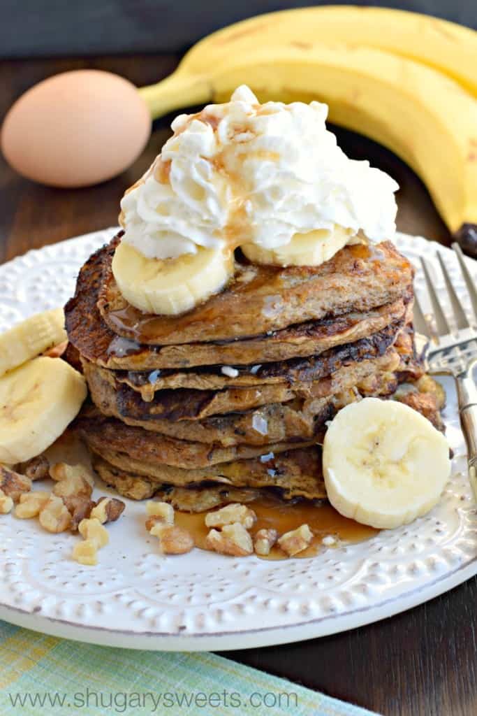 Healthy Banana Pancakes with 4 simple ingredients (no flour)! #thinkfisher