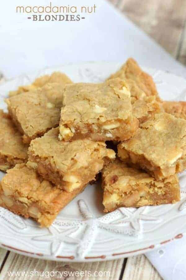 Macadamia Nut Blondies: delicious chewy blondies with a nutty crunch. Melt in your mouth!!