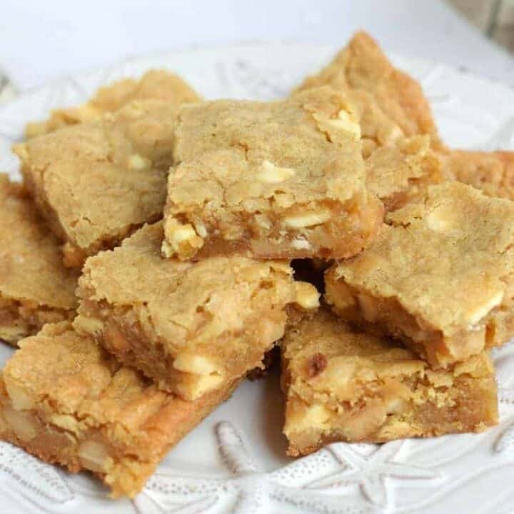 Macadamia Nut Blondies