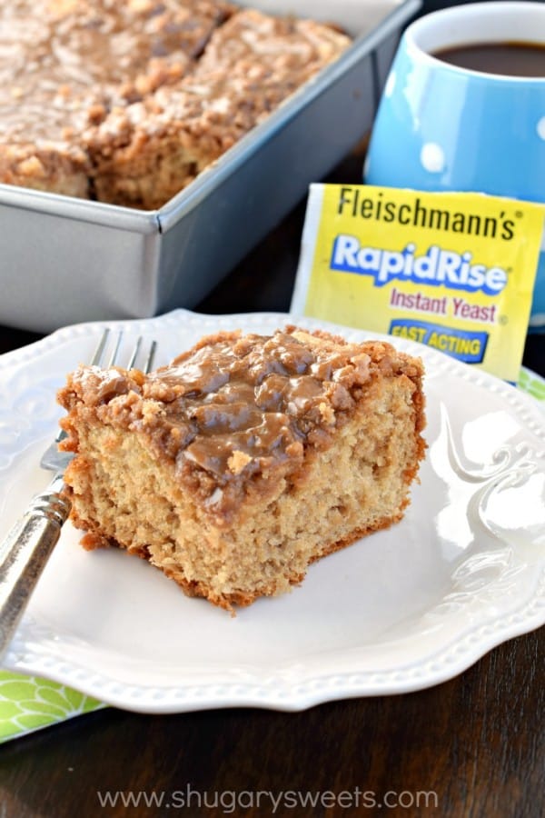 This sweet Cinnamon Maple Coffee Cake recipe is the perfect breakfast solution! With a slightly chewy texture like a cinnamon roll, it's the maple glaze and streusel topping that wins you over!