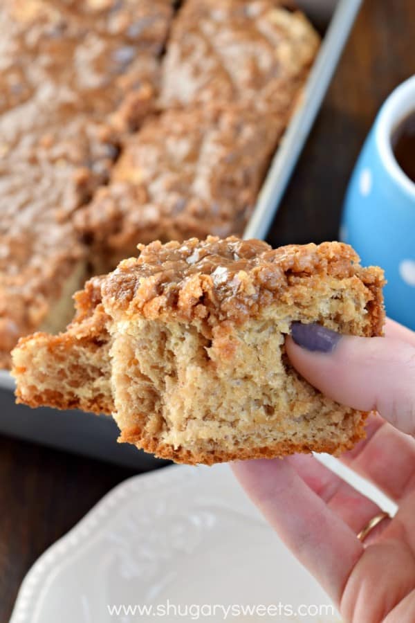 This sweet Cinnamon Maple Coffee Cake recipe is the perfect breakfast solution! With a slightly chewy texture like a cinnamon roll, it's the maple glaze and streusel topping that wins you over!