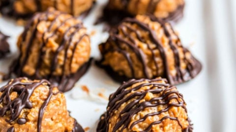 If you love Caramel deLites or Samoa Girl Scout Cookies, then these easy Samoa Truffles are going to drive your taste buds crazy! Chewy delicious candy made from scratch, no girl scout cookies needed.