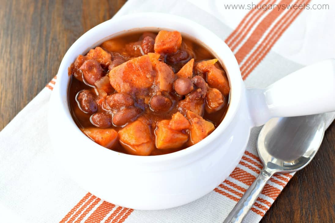 Soup bowl with meatless chili.