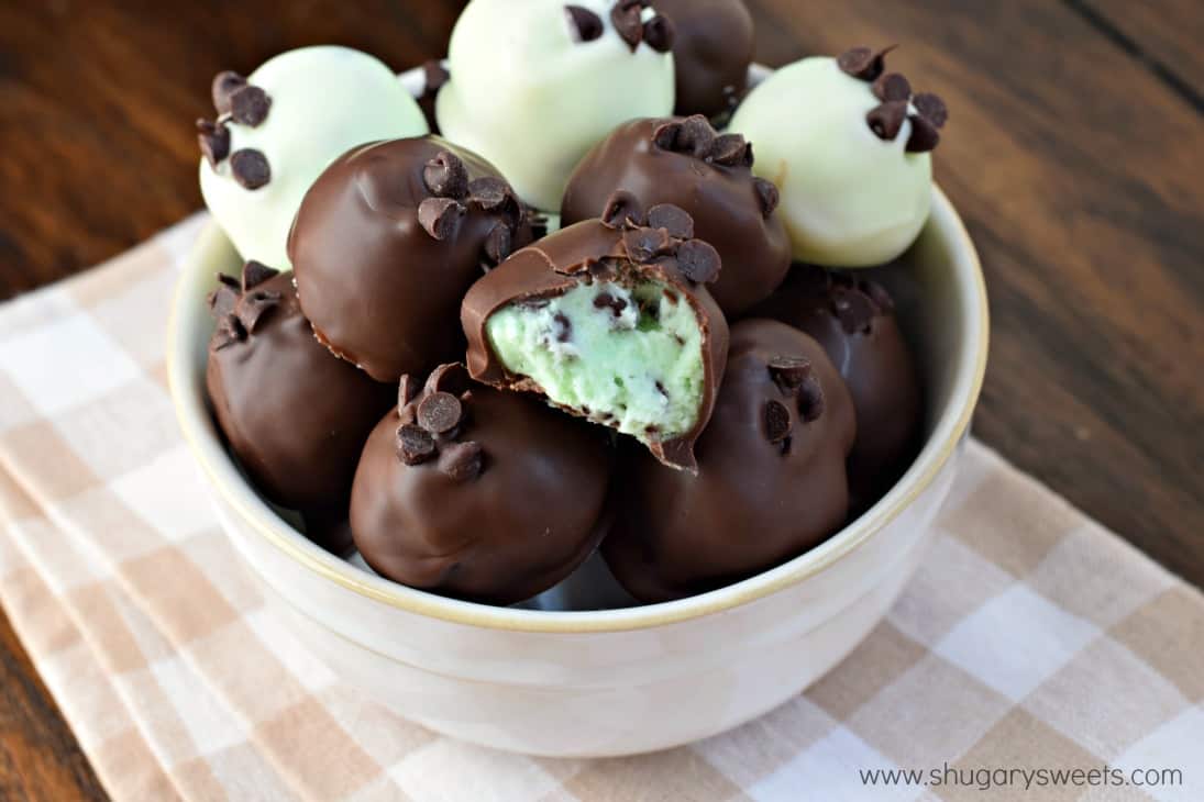 Delicious, creamy Mint Chocolate Chip Truffles recipe! So easy to make too!