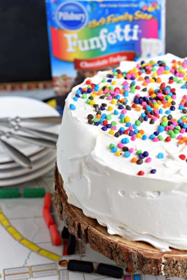 Cookies and Cream Brownie Ice Cream Cake: the perfect dessert recipe!