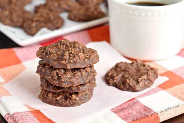 Easy recipe for No Bake Chocolate Cookies! The peanut butter with chocolate and oats gives these cookies so much flavor!