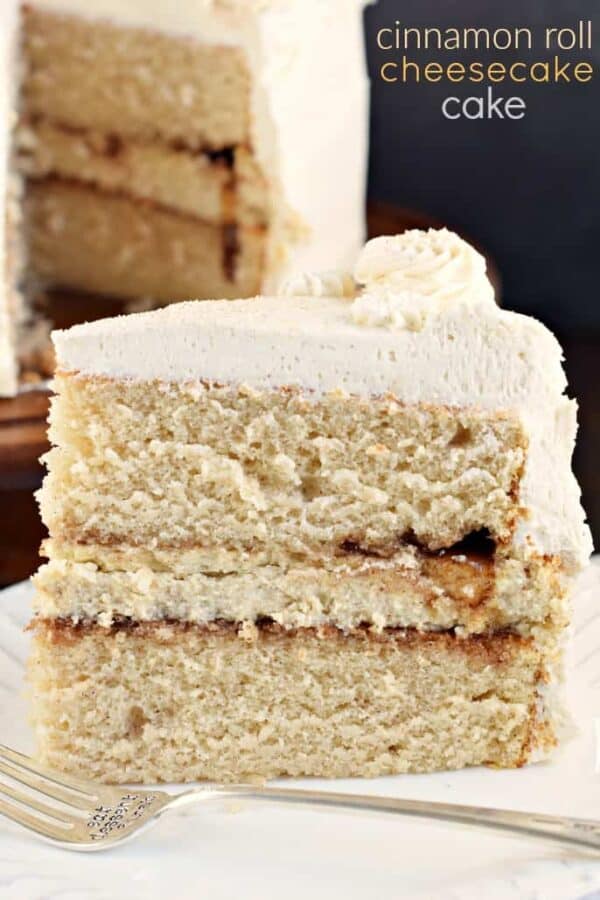 cinnamon roll cheesecake cake