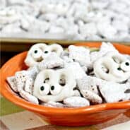 Looking for an easy Halloween treat? This Halloween Muddy Buddies recipe is the classic puppy chow recipe with some white chocolate "mummies" made from pretzels!