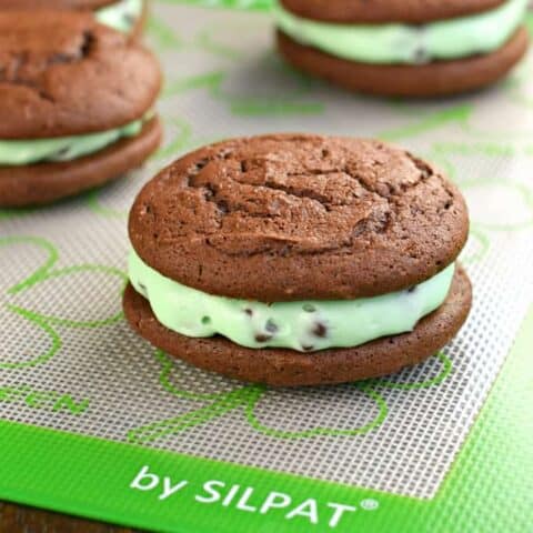 Mint Chocolate Chip Whoopie Pies